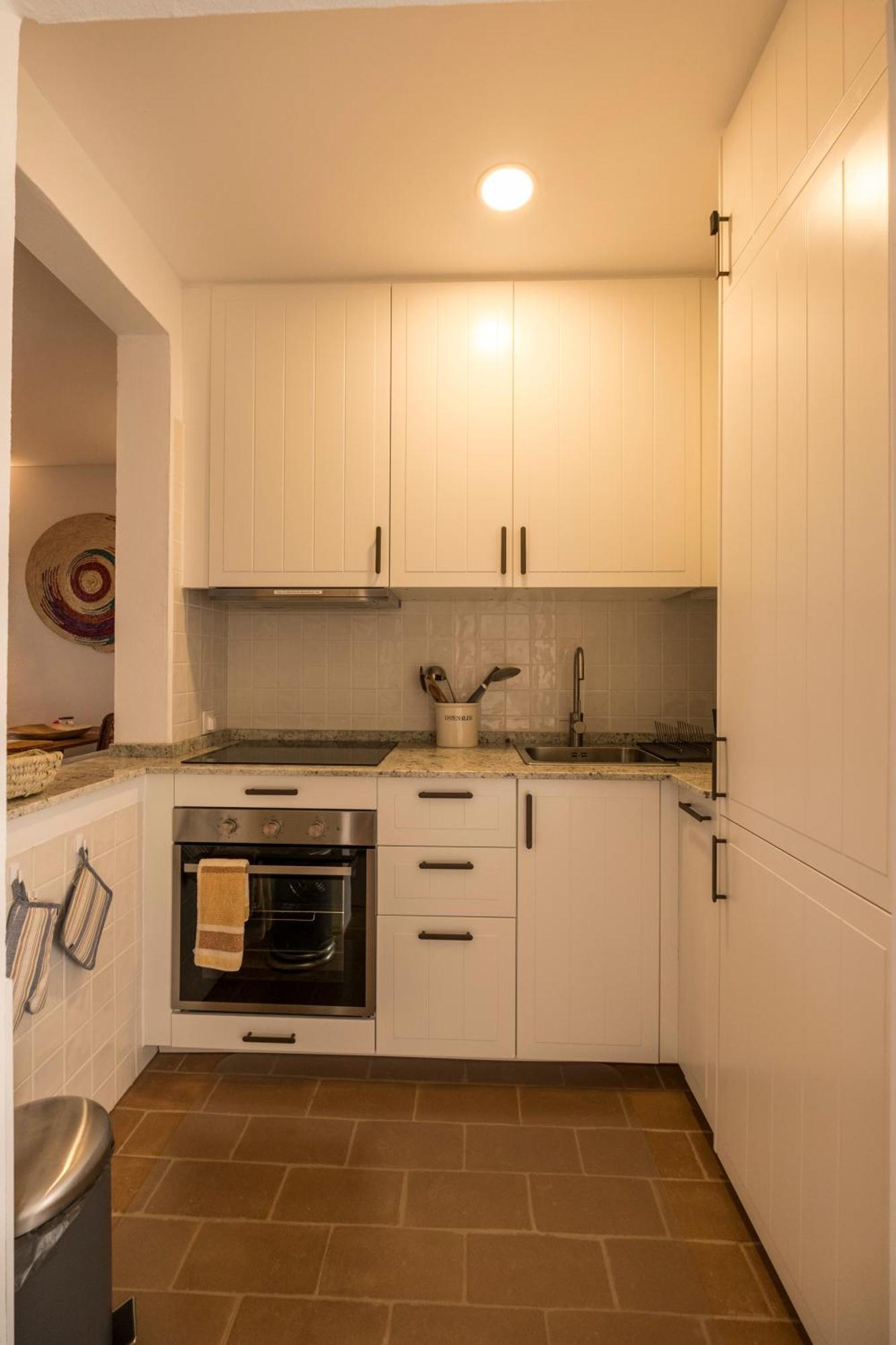 Cozy Beach Apartment W/ Sea View, Free Parking & Ac Carvoeiro  Buitenkant foto