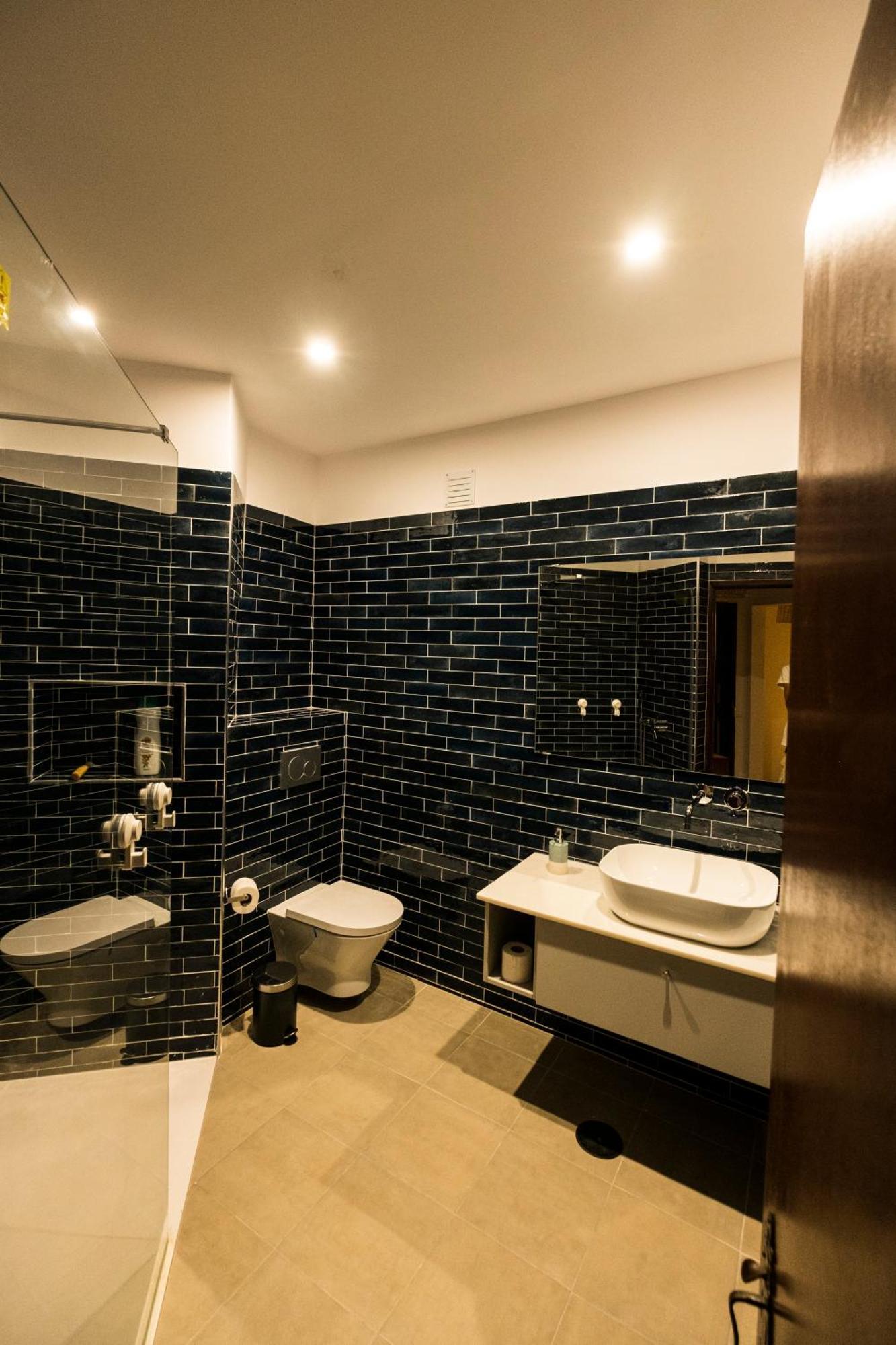 Cozy Beach Apartment W/ Sea View, Free Parking & Ac Carvoeiro  Buitenkant foto